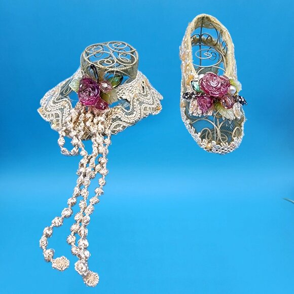 Vintage Ivory Lace Shoe & Hat Ornaments Pink Rose Rhinestone French Country Deco - Picture 10 of 11